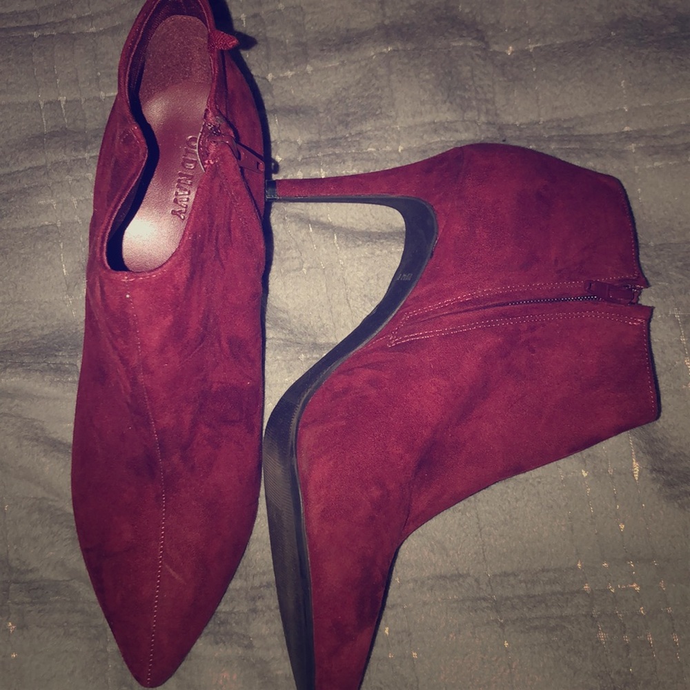 Burgundy High heel ankle booties